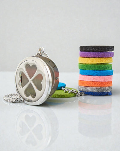 AromaClover – Aromaterápiás nyaklánc négylevelű lóhere medállal 30 mm