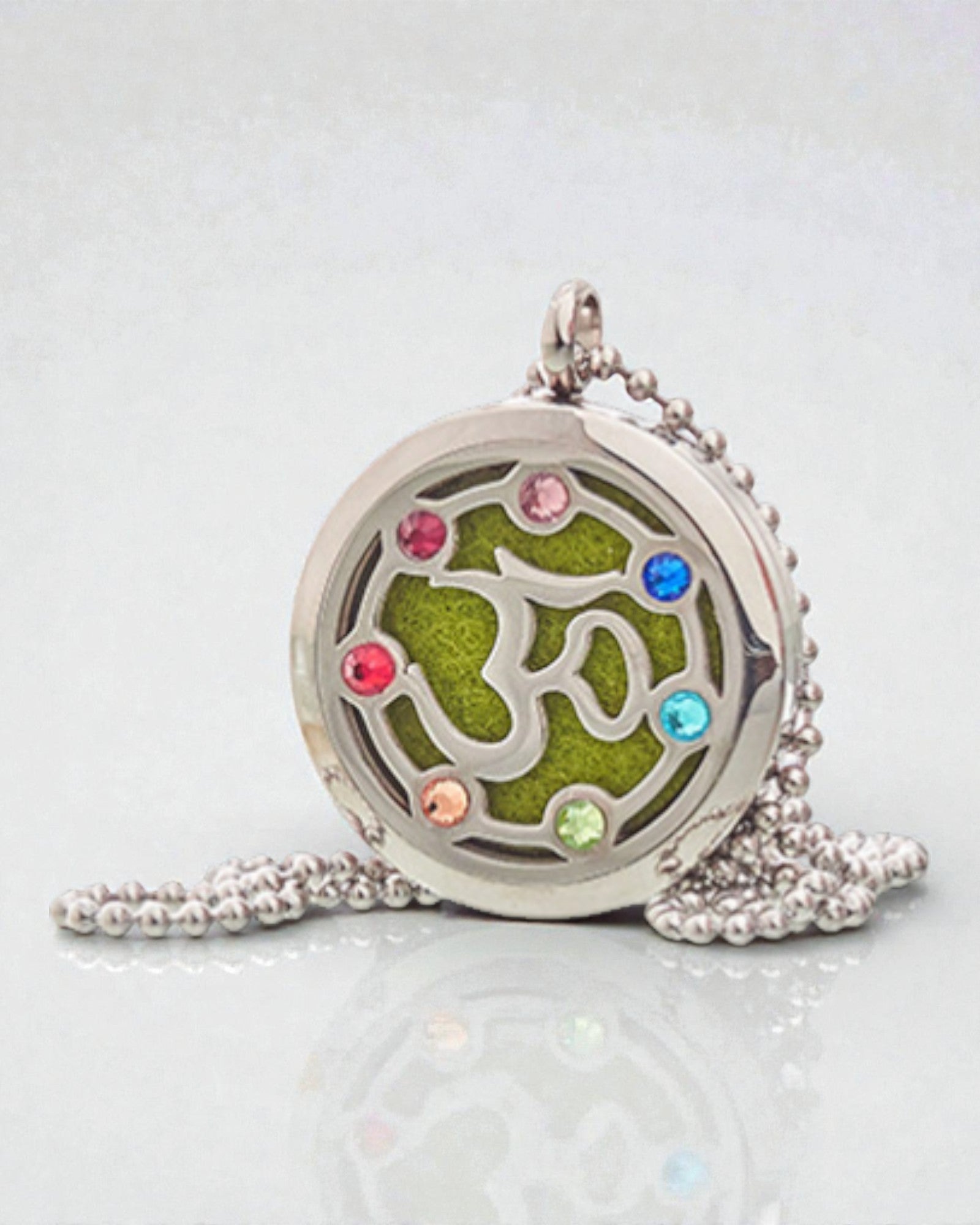 Aromalife csakra OM nyaklánc – illattartó zárható medál 30 mm