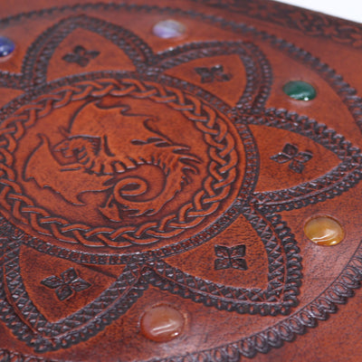 Sárkánymandala könyv csakrakövekkel - Kézzel készített, természetes bőr, 100 sima oldal, 25x34 cm