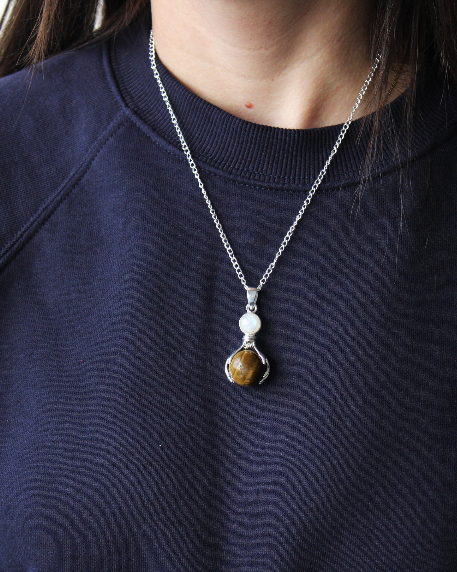 Ametiszt kezek – ametisztből készült gyógyító kezek csüngője