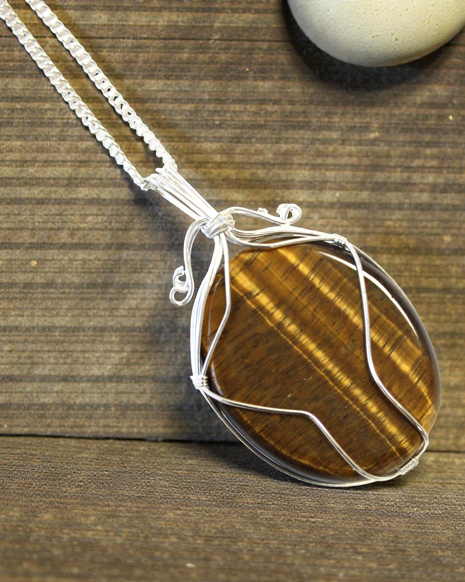 Az erő fonata – Kézzel fonott tigrisszem nyaklánc