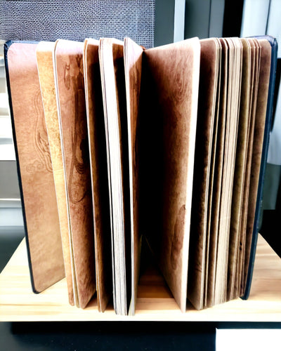 Keményfedeles Klasszikus Jegyzetfüzet Vándor motívummal - Tengerészkék. Gravírozási lehetőség