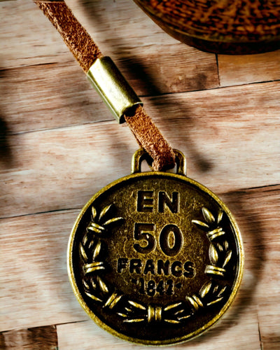 Retro Sötétbarna Bőr Tolltartó Kincses Térkép Motívummal - Elegáns Táska Íróeszköz Kincsek Tárolására