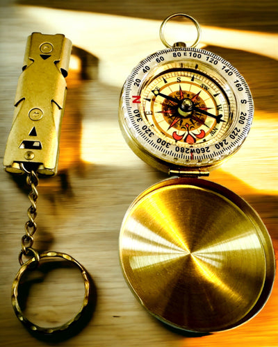 Elegáns Készlet Iránytűvel és Jelzősíppal
