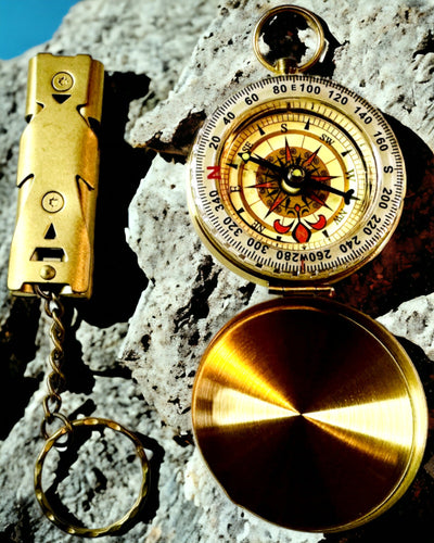 Elegáns Készlet Iránytűvel és Jelzősíppal