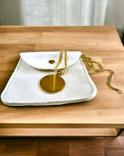 "Urban Elegance" medál – Kerek Medál Két Színű Rozsdamentes Acélból, Személyre Szabható