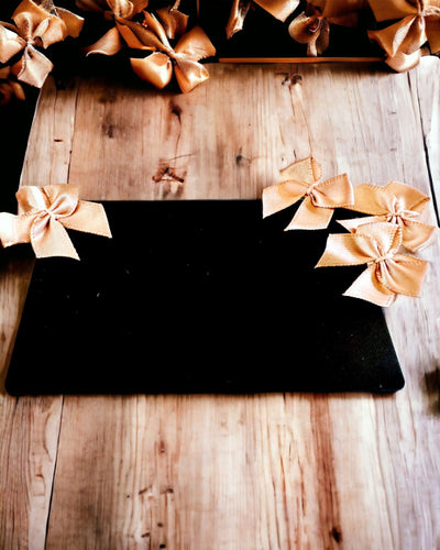 Exkluzív Fekete Fém Névjegykártya Személyre Szabási Lehetőséggel – Ideális Ajándék