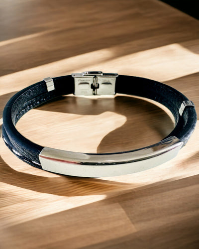 PU bőrből és rozsdamentes acélból készült sport karkötő gravírozási lehetőséggel – 3 színben