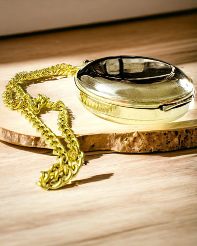 Arany színű Kompasz Kaland – Elegáns Felfedező Navigátor