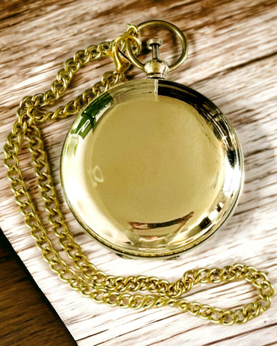 Arany színű Kompasz Kaland – Elegáns Felfedező Navigátor