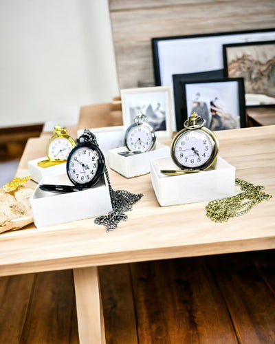 Arany színű, gravírozható vintage stílusú zsebóra