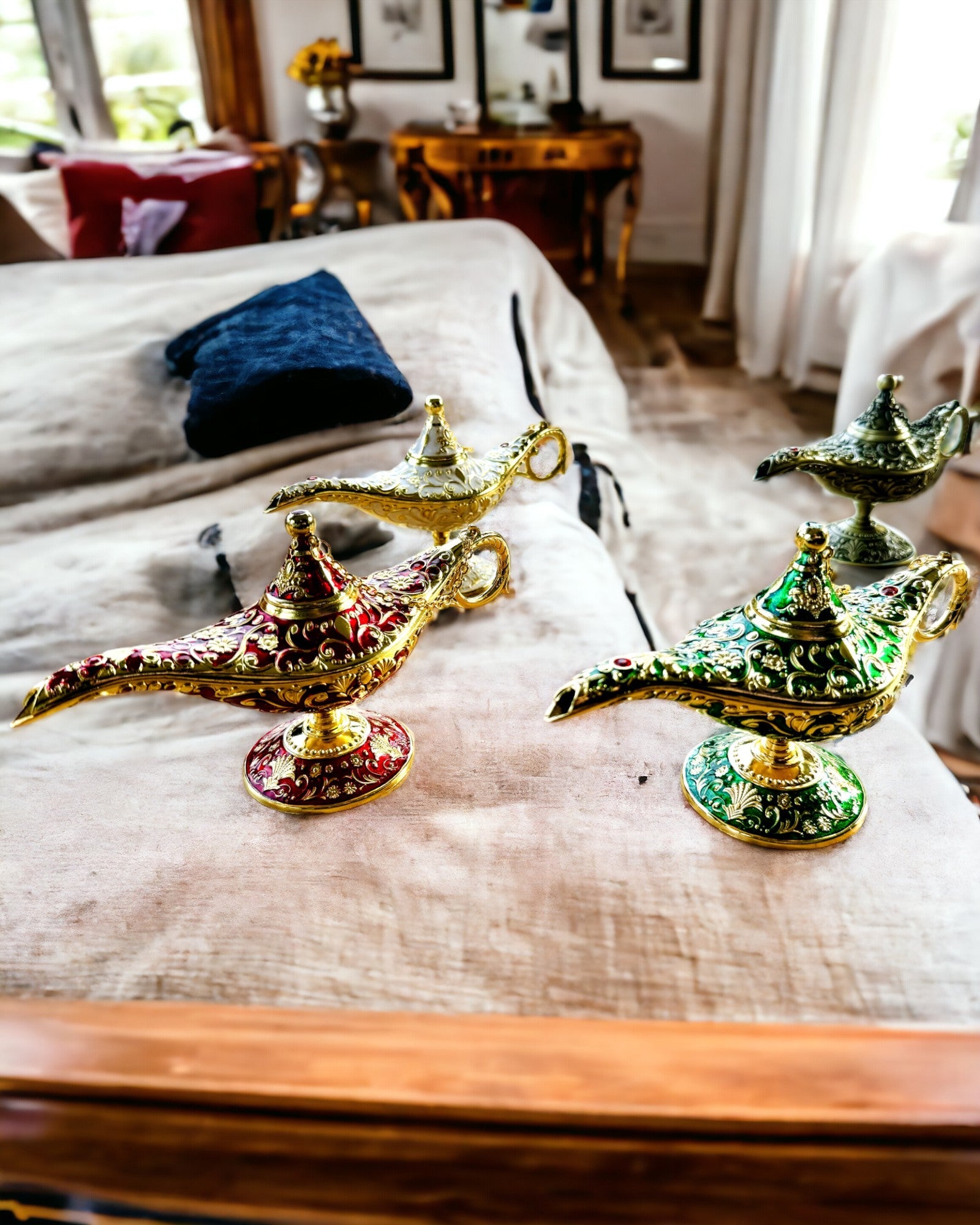 Aladdin Varázslámpája Gravírozási Opcióval - Bordó Arannyal Átszőtt Változat