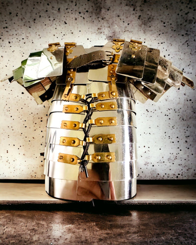 Városi Harcos Páncélja - Kézzel Készített, Gravírozási Lehetőség, Magasság Körülbelül 40 cm