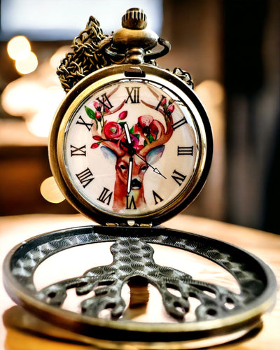 Zsebóra Erdő Őre - Elegáns Óra Szarvas Motívummal, személyre szabható gravírozással