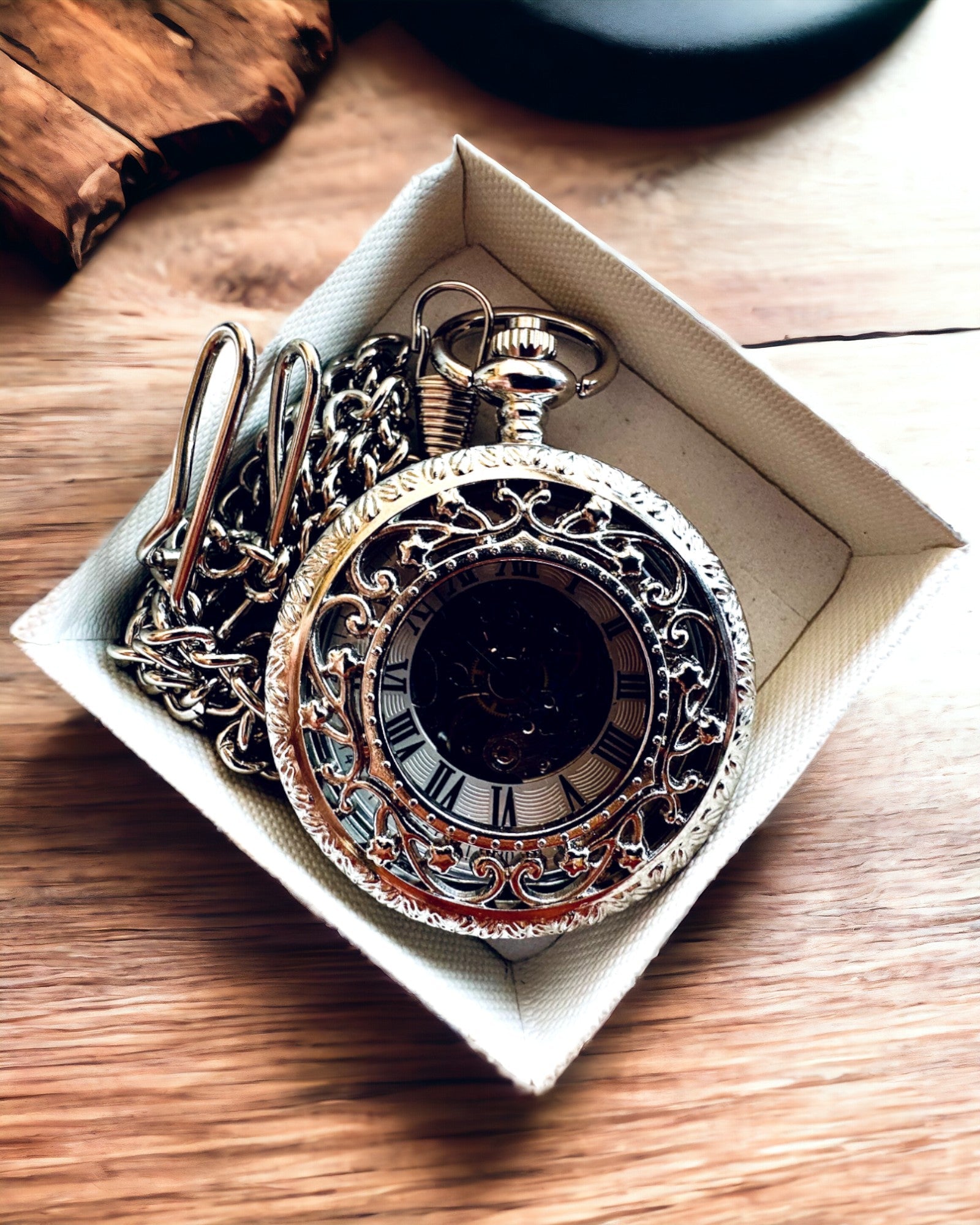 Ezüst "Vintage Elegance" zsebóra, gravírozással személyre szabható