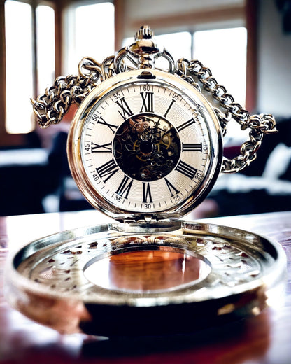 Ezüst "Vintage Elegance" zsebóra, gravírozással személyre szabható