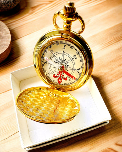 Vándor Kompasz Gravírozási Opcióval - arany színű