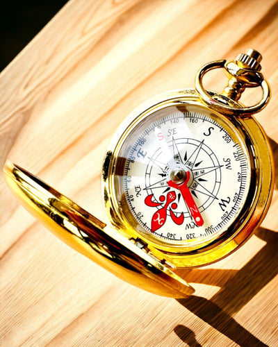 Vándor Kompasz Gravírozási Opcióval - arany színű