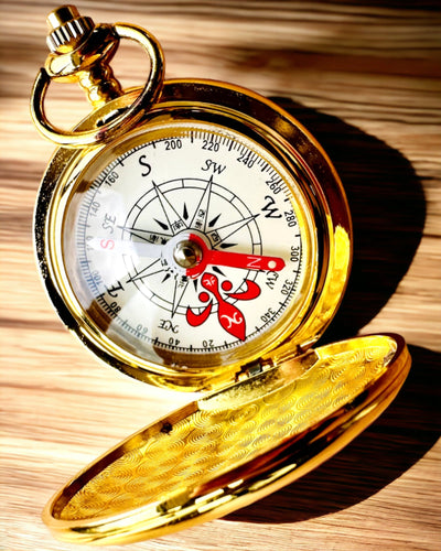 Vándor Kompasz Gravírozási Opcióval - arany színű