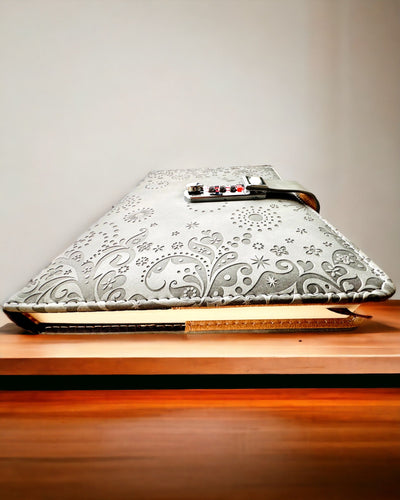 Exkluzív Jegyzetfüzet, PU bőr, A5 kódzárral - "Secret Journal", személyre szabás gravírozással