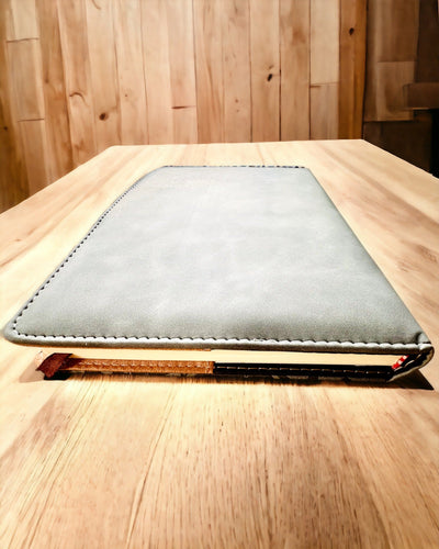 Exkluzív Jegyzetfüzet, PU bőr, A5 kódzárral - "Secret Journal", személyre szabás gravírozással