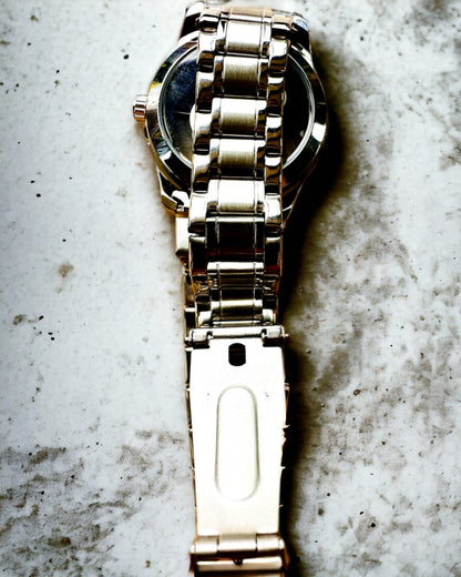 Elegáns férfi karóra KIMSDUN Prestige Átlátszó Mechanizmus és Sportos Elegancia, személyre szabható gravírozással