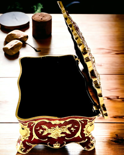 Vintage stílusú ékszerdoboz, szervező – Díszítő elemekkel ellátott fém kincsesláda