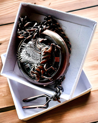 Zsebóra "Equus Tempus" - Szín: Barna, Rózsaarany Ló Motívummal, személyre szabható gravírozással