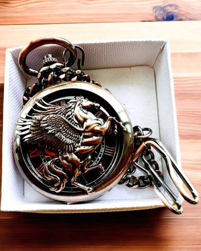 Zsebóra "Equus Tempus" - Szín: Barna, Rózsaarany Ló Motívummal, személyre szabható gravírozással