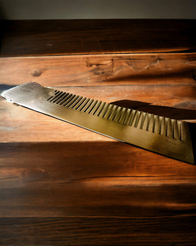 GroomMaster - Elegáns Fém Fésű Gravírozással, személyre szabott gravírozás