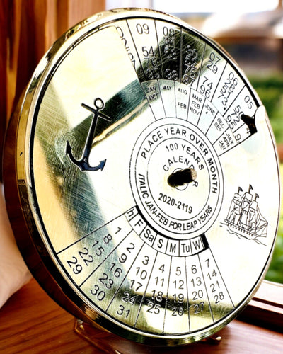 Kalendarium Wieczności Morski Żagiel – Mosiężny Kalendarz 100-letni - możliwy grawer na prezent