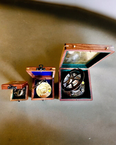 "Gilbert & Sons" Nagy Fa Iránytű Doboz Gravírozási Lehetőséggel