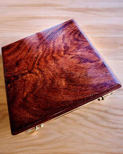 "Gilbert & Sons" Nagy Fa Iránytű Doboz Gravírozási Lehetőséggel