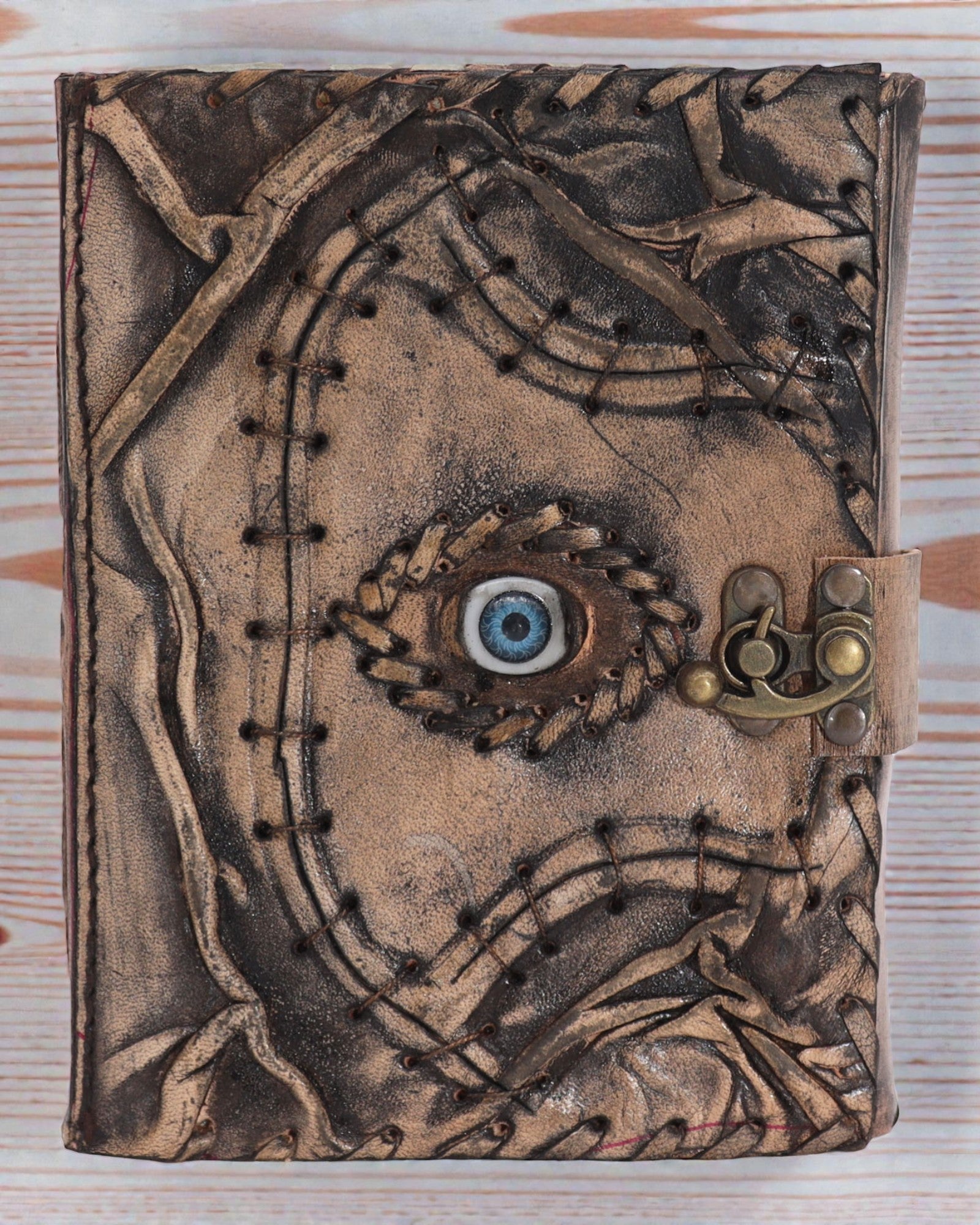 Brązowy Skórzany Notatnik – Złe Oko – 17 × 12,5 cm | 160 stron, postarzane krawędzie