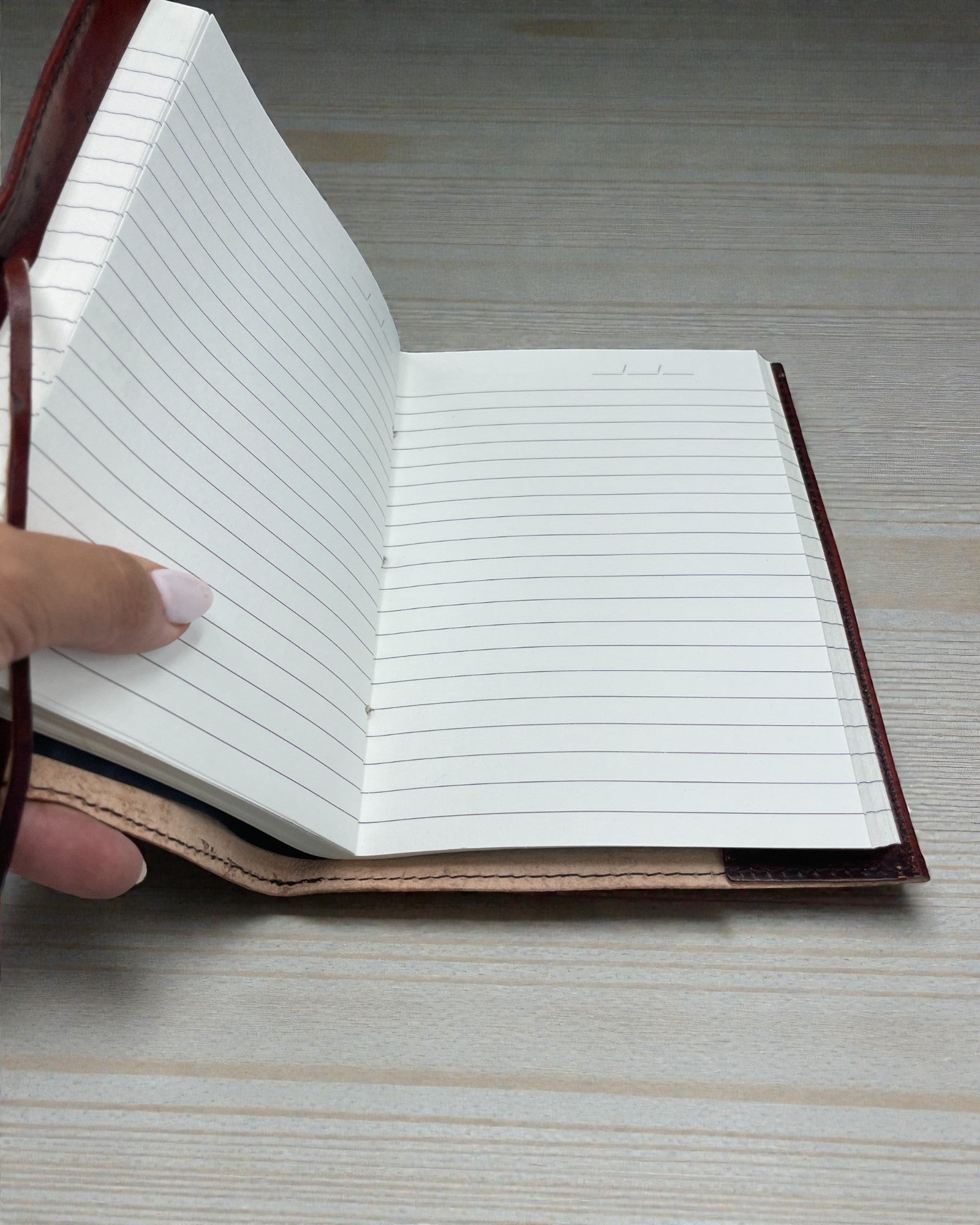 Duży Skórzany Notatnik Drzewo Życia – 20x16x2 cm