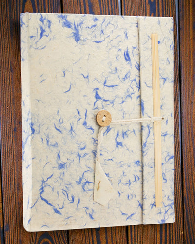 Kék pamutfelhő – nagy lokta jegyzetfüzet kék pamuttal 21 × 15 cm, 45 lap