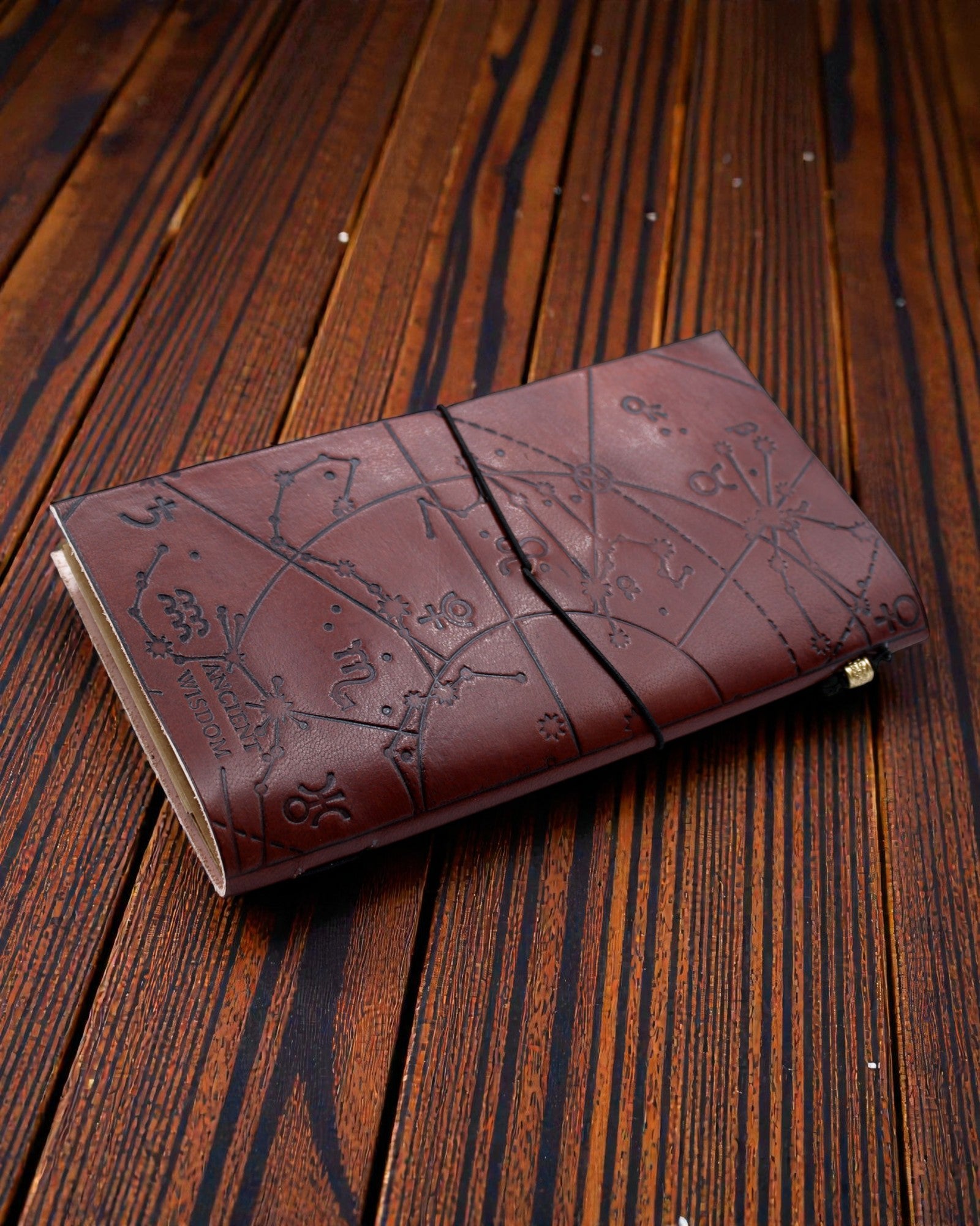 Bakancslistám naplója – kézzel készített bőr jegyzetfüzet, barna, 22 × 12 × 1,5 cm, 80 oldal