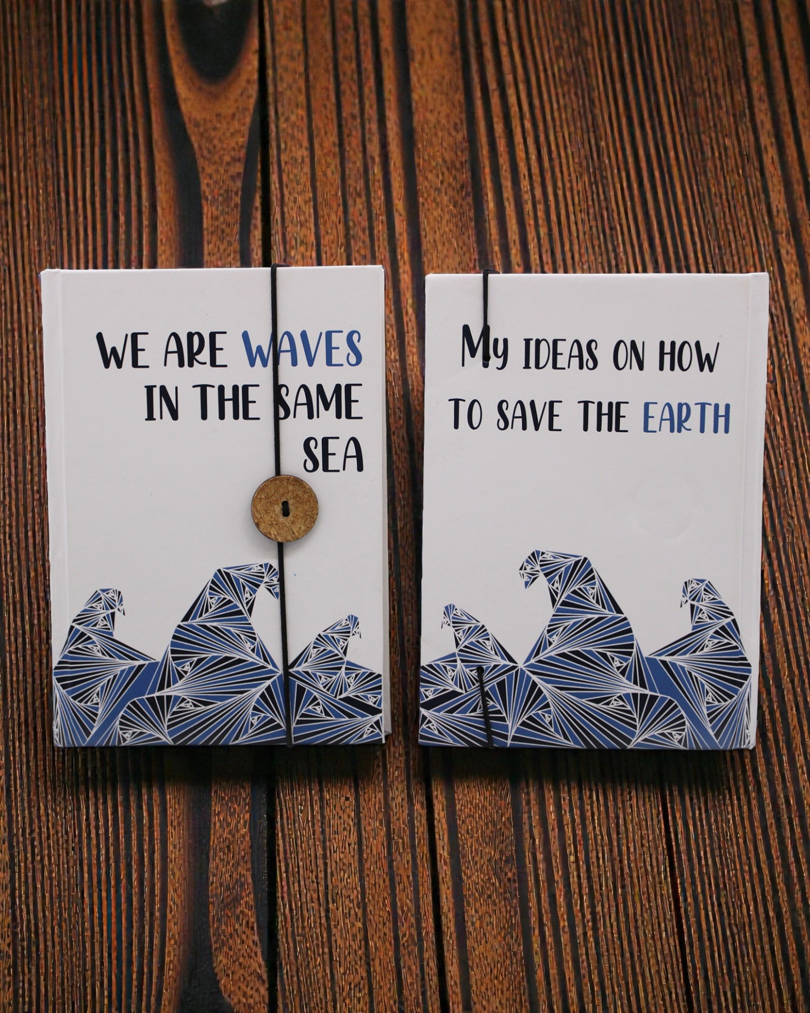 Hullámok együtt – kis jegyzetfüzet pánttal és kókuszgombbal 18 × 12,5 cm, 200 oldal