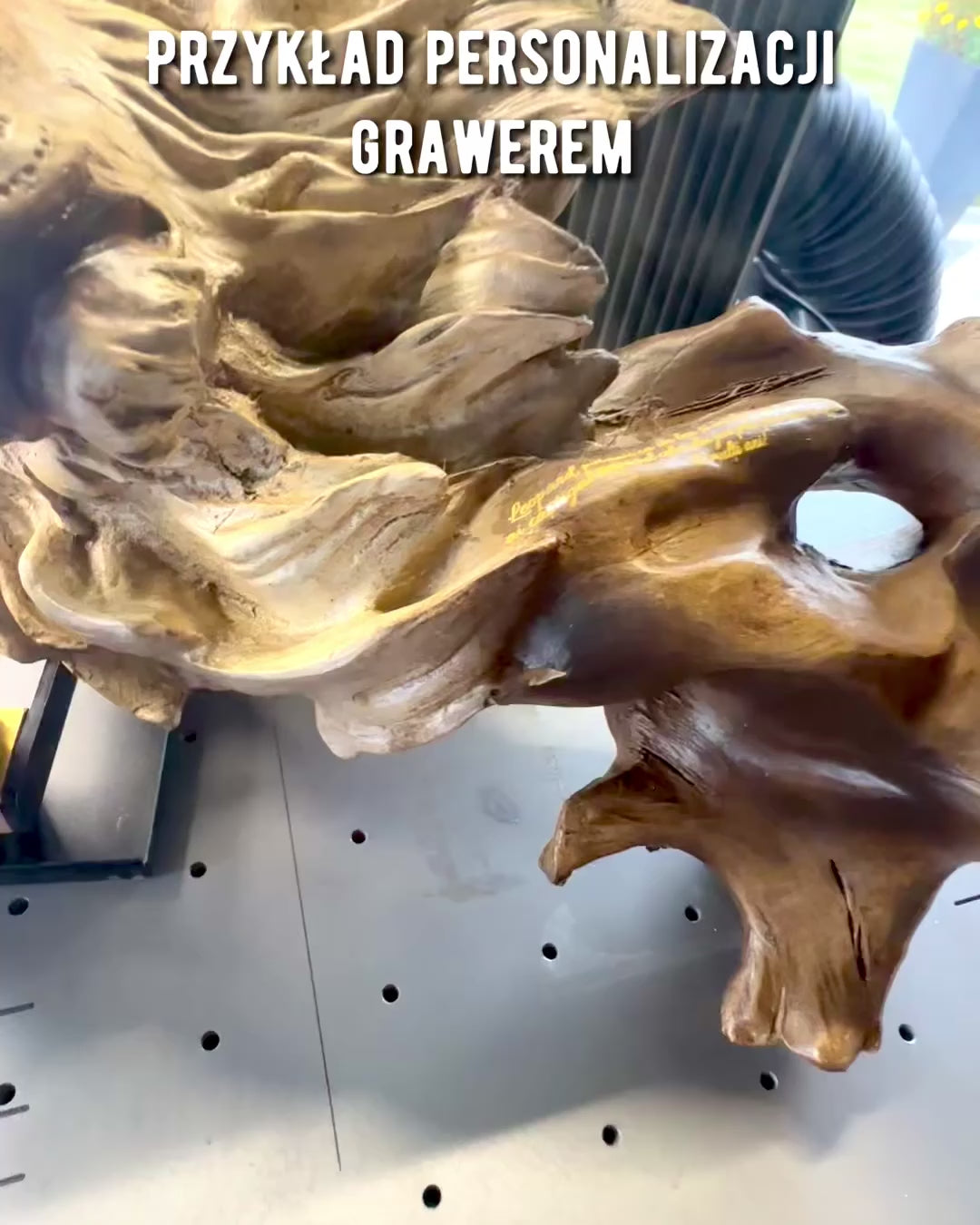 "Wilczy Duch" – Figurka Dekoracyjna z możliwością personalizacji grawerem, na prezent