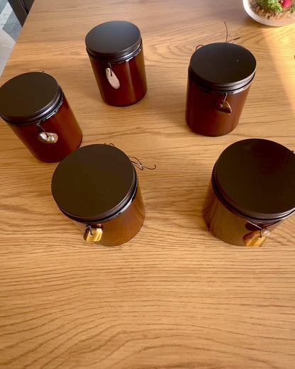 Świeca intencyjna Tygrysia Moc – Pewność siebie i dobrobyt, 250 ml, możliwość personalizacji nakrętki na prezent
