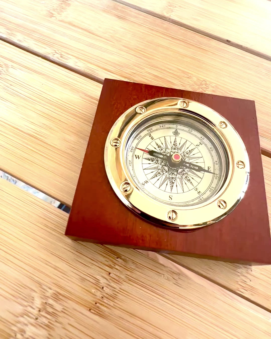 Kompasz „Navigator2” - Klasszikus Elegancia Rézből és Fából, személyre szabható gravírozással ajándékba