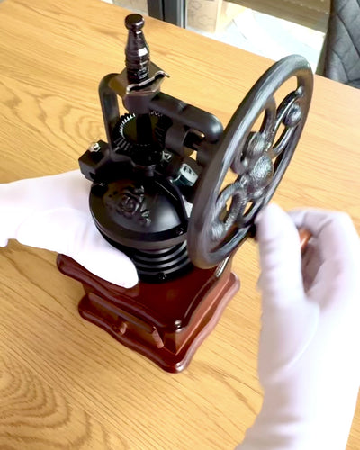 Retro kávédaráló „Vintage Café” 27 cm magas, személyre szabható gravírozással ajándékba