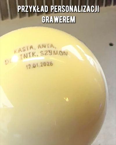 Biliárdgolyó réz talapzaton, személyre szabható gravírozással ajándékba