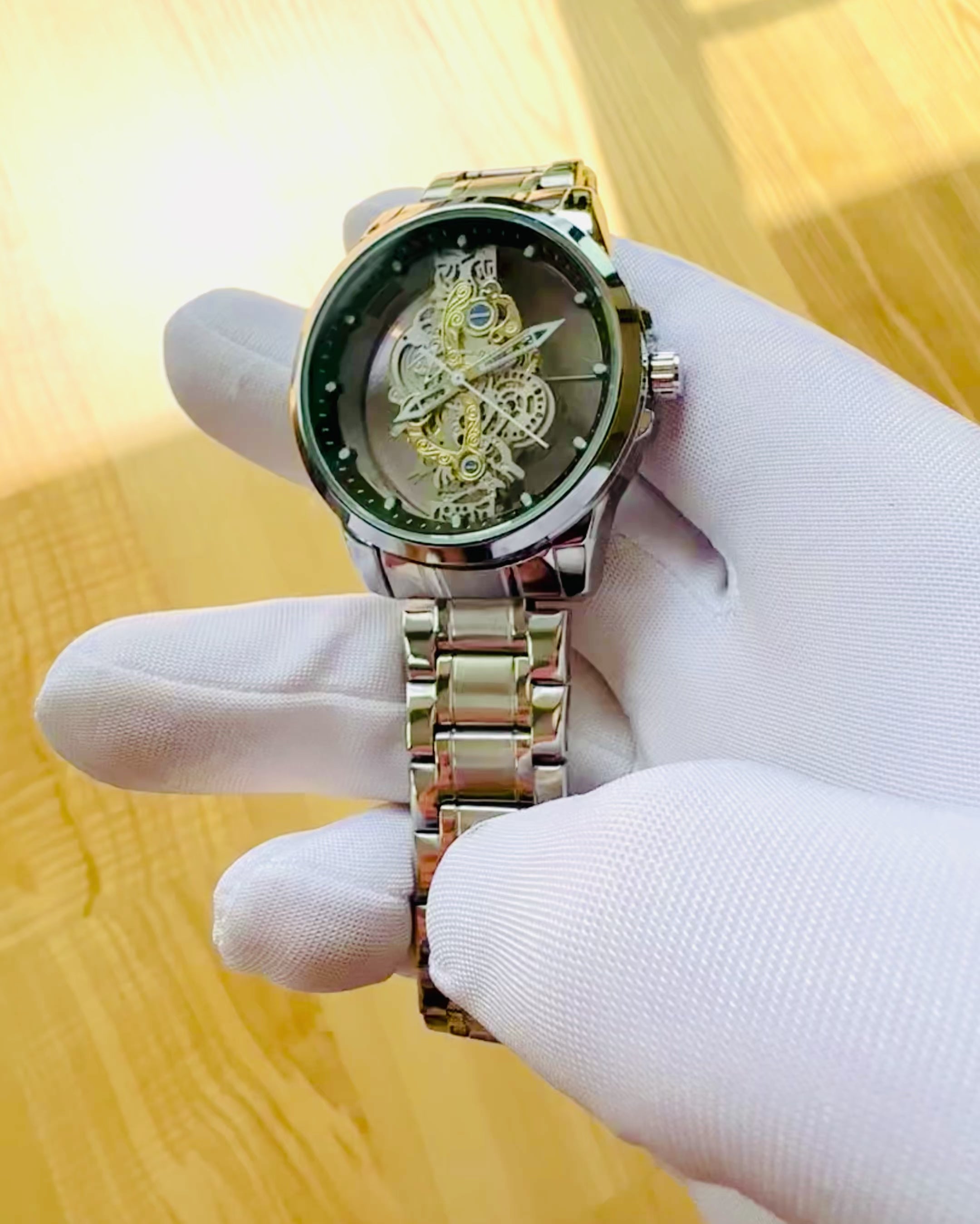 Elegáns férfi karóra KIMSDUN Prestige Átlátszó Mechanizmus és Sportos Elegancia, személyre szabható gravírozással