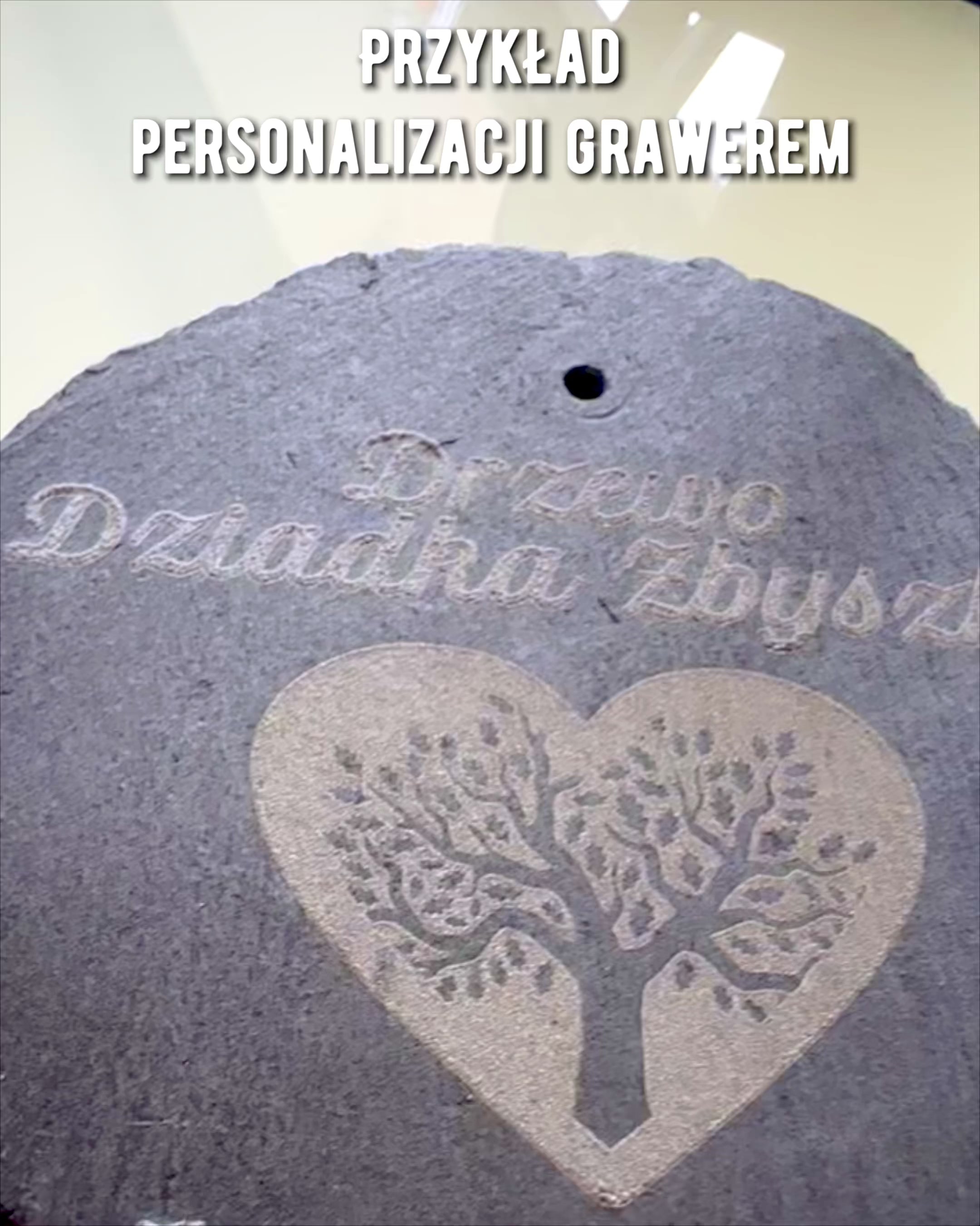 Természetes kőből készült, személyre szabott gravírozással ellátott alátét kávéhoz, teához – Négyzet, kör, hatszög, 10 cm