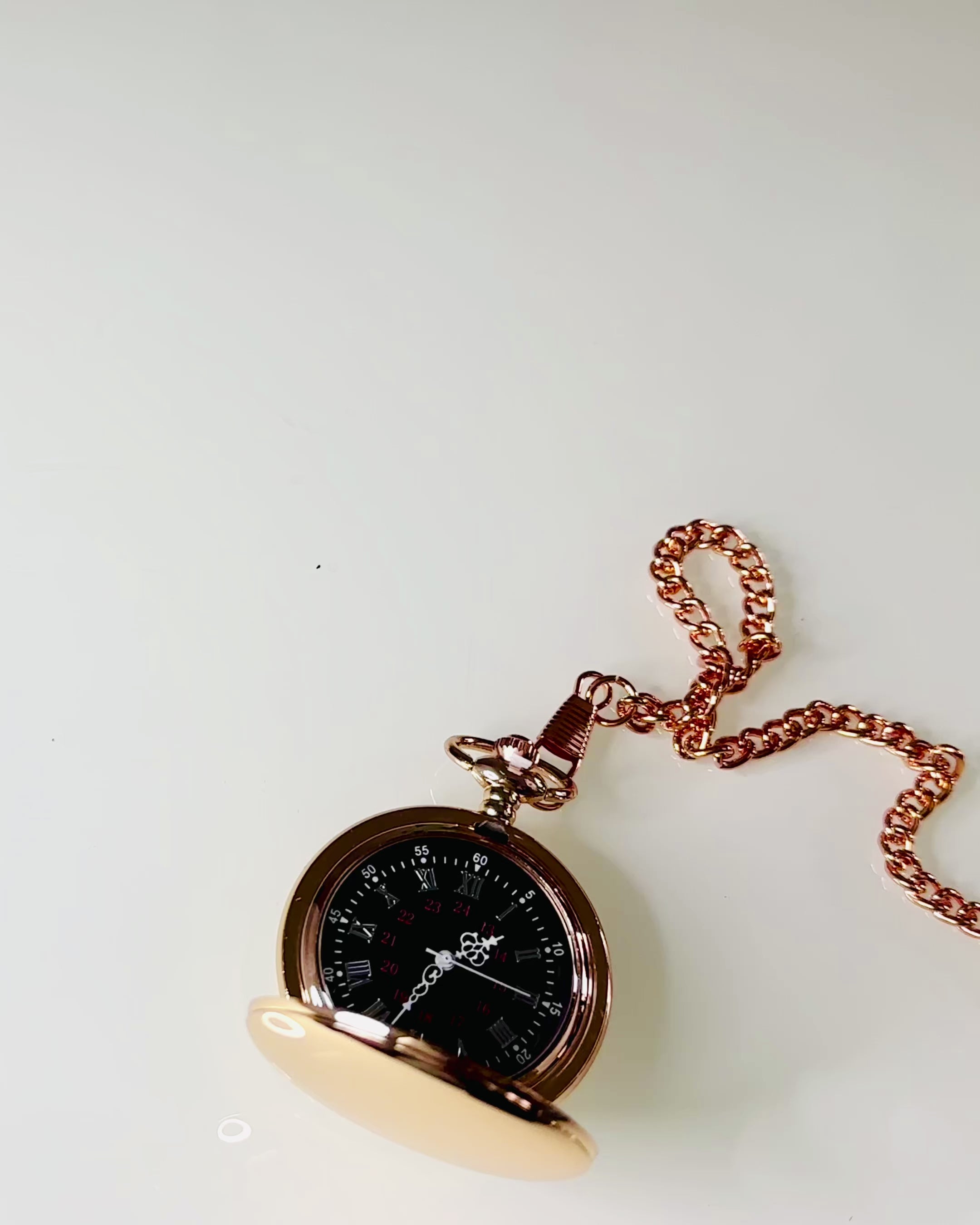 Klasszikus Stílusú Zsebóra – Rózsaarany, Vintage Elegancia