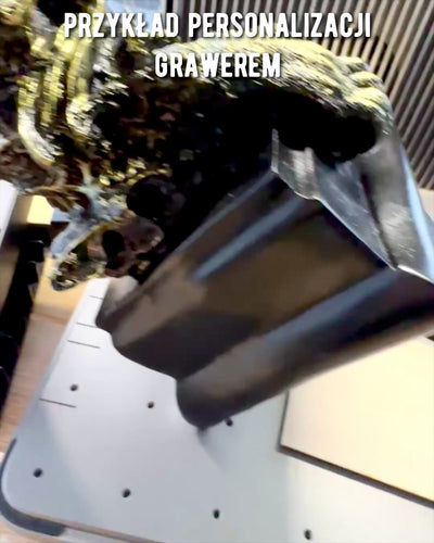 Királyi Oroszlán - Fenséges Dekorációs Figura Gravírozási Lehetőséggel, 2 Választható Színváltozatban, Ajándéknak