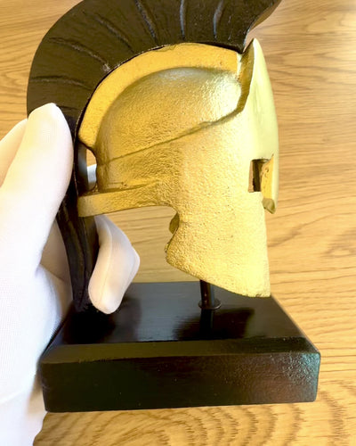 Hełm Spartan Premium – ręcznie wykonana rzeźba dekoracyjna, możliwość personalizacji grawerem na prezent