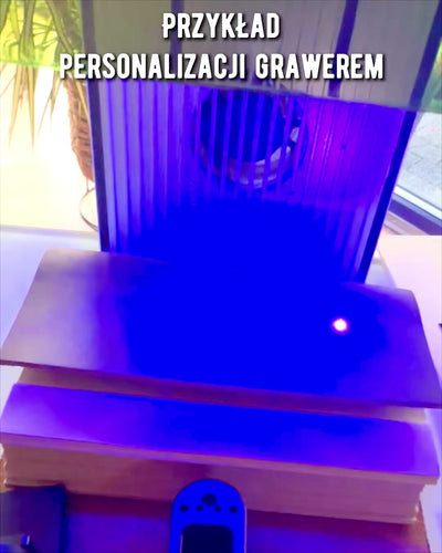 Prémium "RetroNotes" Jegyzetfüzet – Elegáns jegyzetfüzet Valódi Bőrből - 200 oldal, 120g, jegyzetfüzet, vázlatfüzet, barna szín, gravírozással személyre szabható