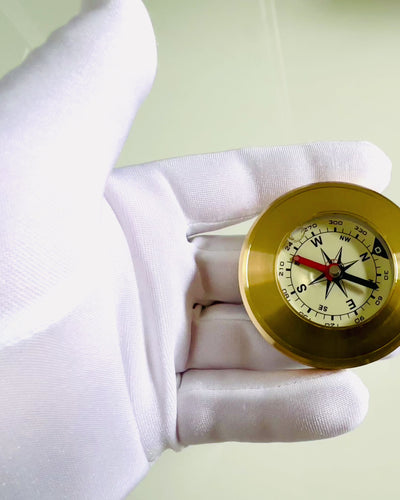 Gravírozási Lehetőséggel Rendelkező Navigációs Iránytű, Rézből, Klasszikus Dizájn – 5 cm